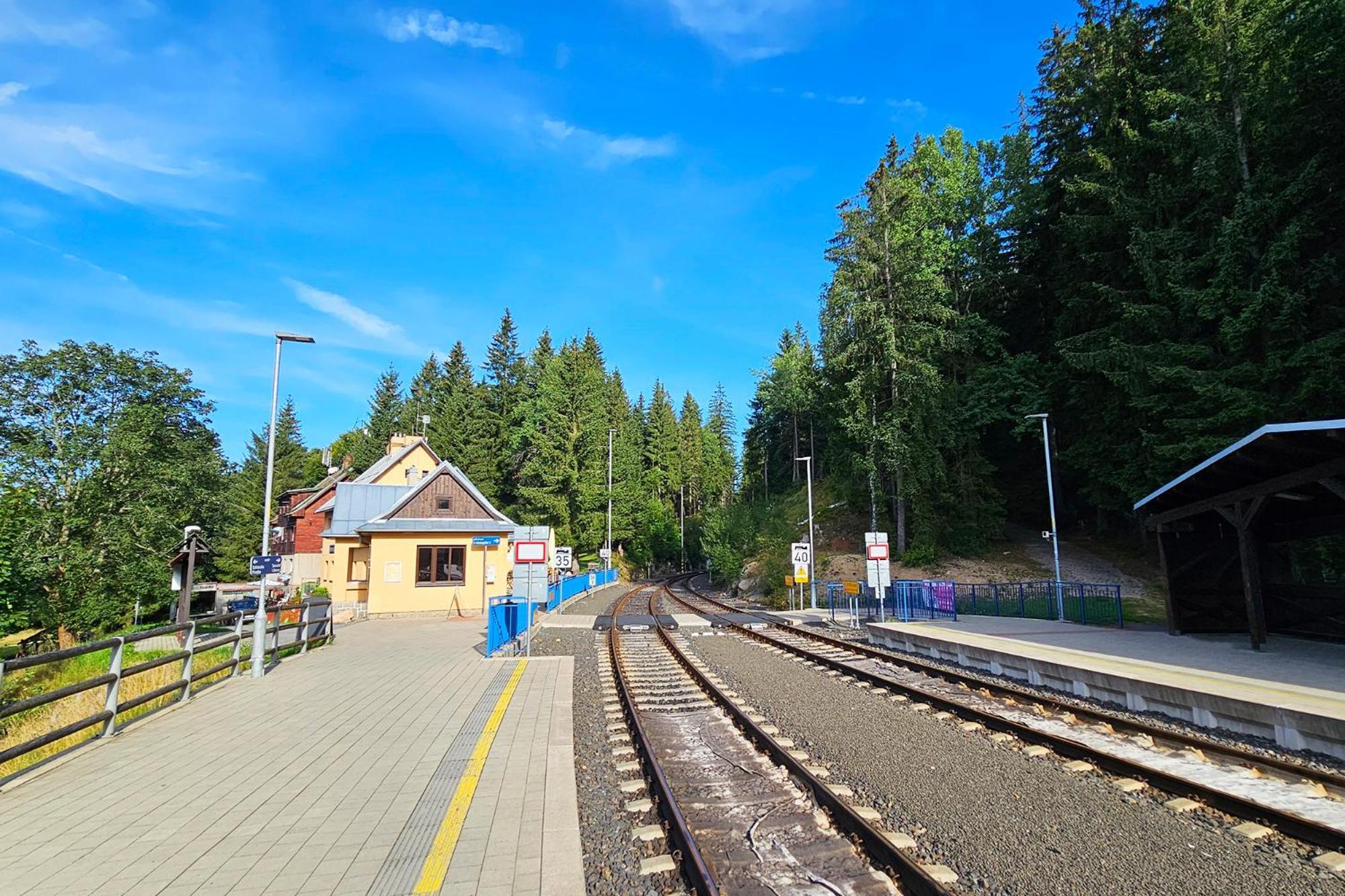 Enjoy Harrachov - Atraktivní slunné studio Čertovka v centru Harrachova s herní konzolí, Netflix, jedinečným výhledem na Čertovu horu a areál skokanských můstků se sjezdovkou Esterno foto